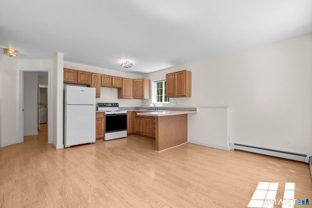 14 Wychwood Lane, Oxford, CT 06478