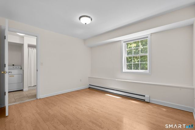 14 Wychwood Lane, Oxford, CT 06478