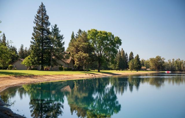 10352 Fontanes Dr, Elk Grove, CA 95757