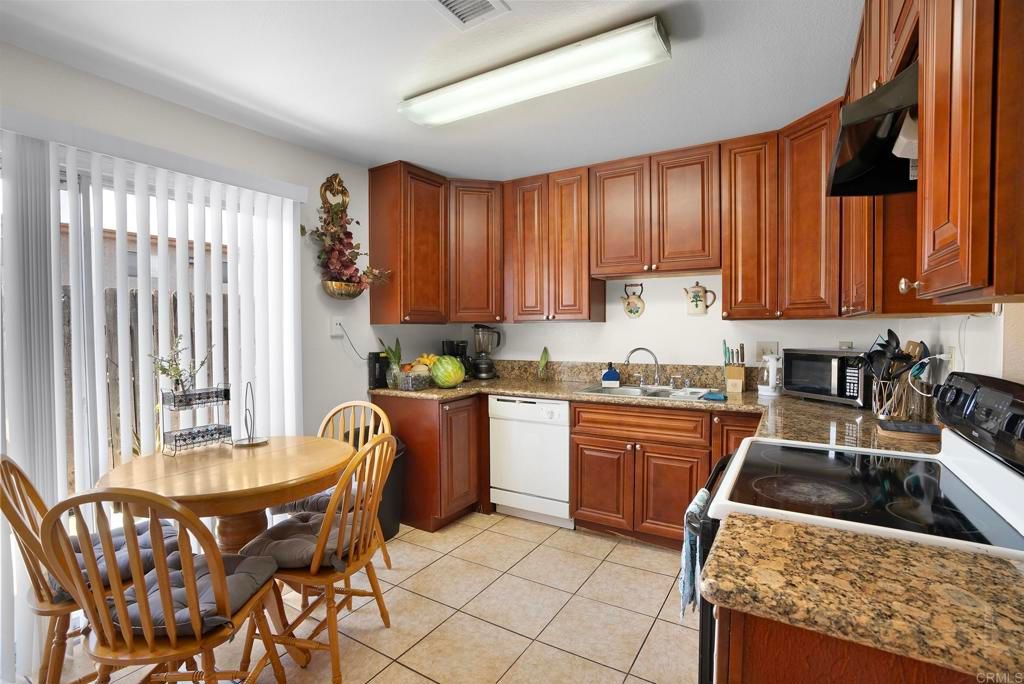 888 Cherrywood Way 14, El Cajon, CA 92021 — photo 4