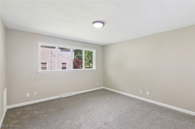 2141 Arms Drive, Girard, OH 44420