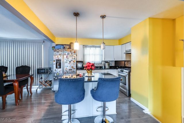 60 Santin Circle, Bedford, OH 44146