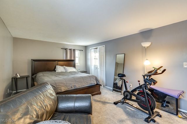 60 Santin Circle, Bedford, OH 44146