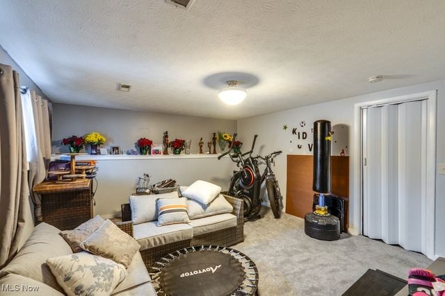 60 Santin Circle, Bedford, OH 44146