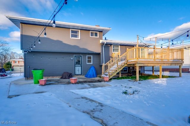 60 Santin Circle, Bedford, OH 44146