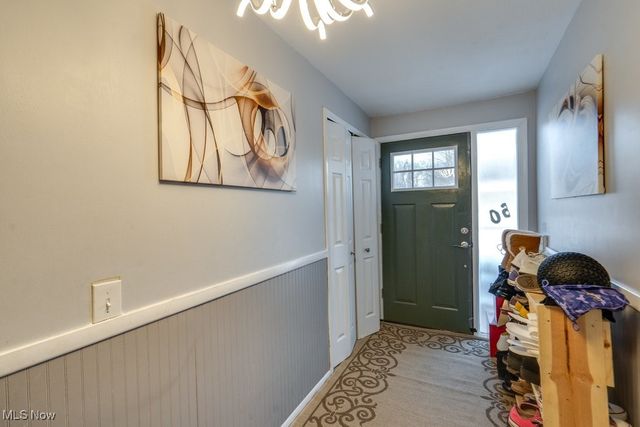 60 Santin Circle, Bedford, OH 44146