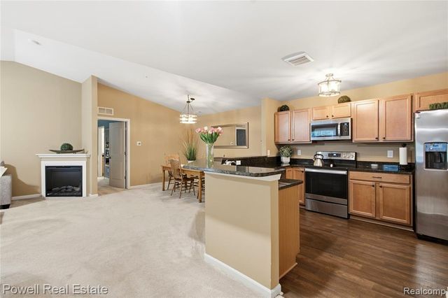 21950 Aberdeen Drive, Macomb, MI 48042