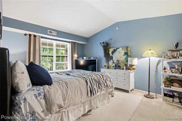21950 Aberdeen Drive, Macomb, MI 48042