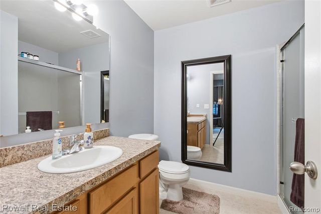 21950 Aberdeen Drive, Macomb, MI 48042