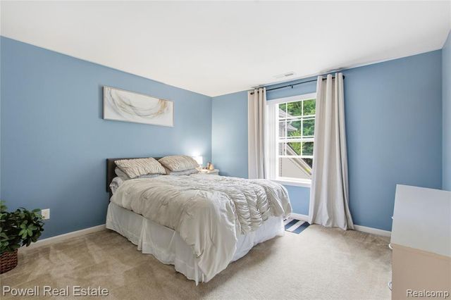 21950 Aberdeen Drive, Macomb, MI 48042