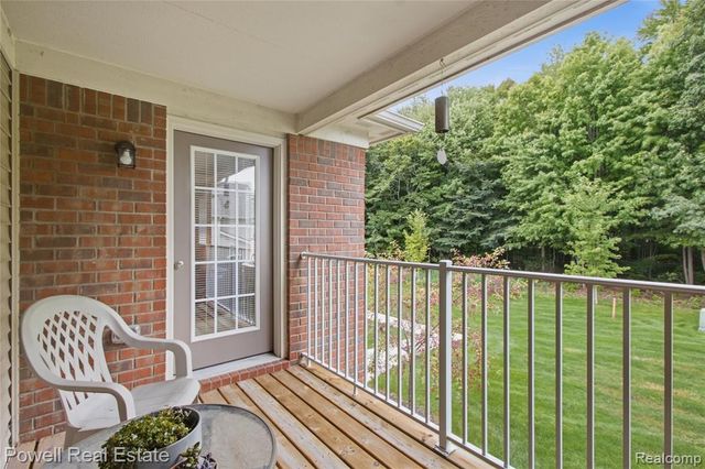 21950 Aberdeen Drive, Macomb, MI 48042
