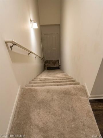 21950 Aberdeen Drive, Macomb, MI 48042