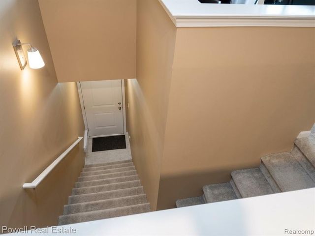 21950 Aberdeen Drive, Macomb, MI 48042