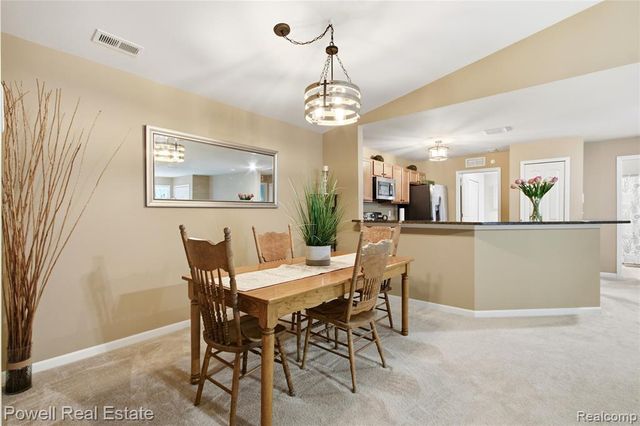21950 Aberdeen Drive, Macomb, MI 48042