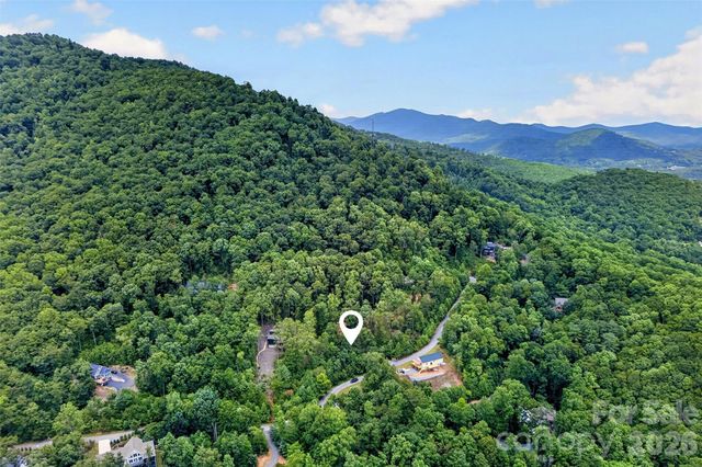 16 Nellie Bell Lane, Swannanoa, NC 28778