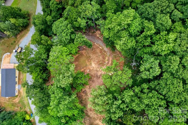 16 Nellie Bell Lane, Swannanoa, NC 28778