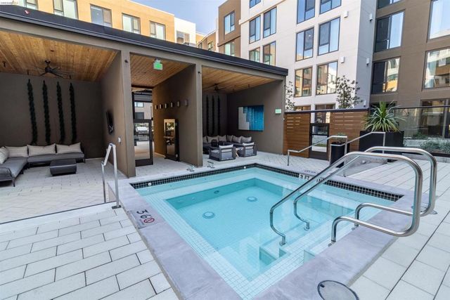 260 Brooklyn Basin Way 564, Oakland, CA 94606