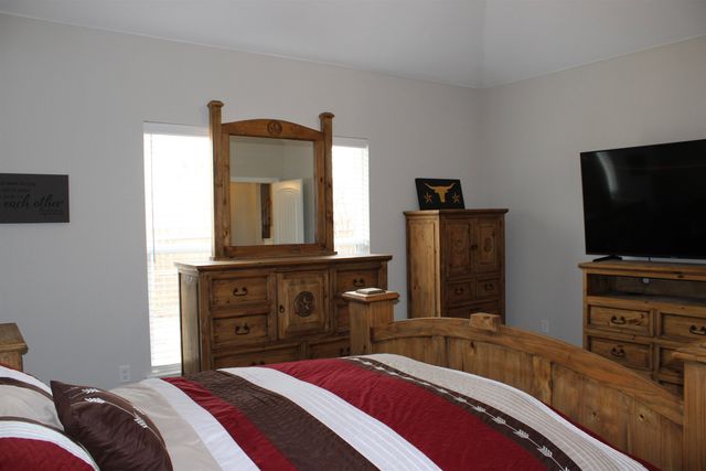 510 Ellis Place Drive, Greenville, TX 75402