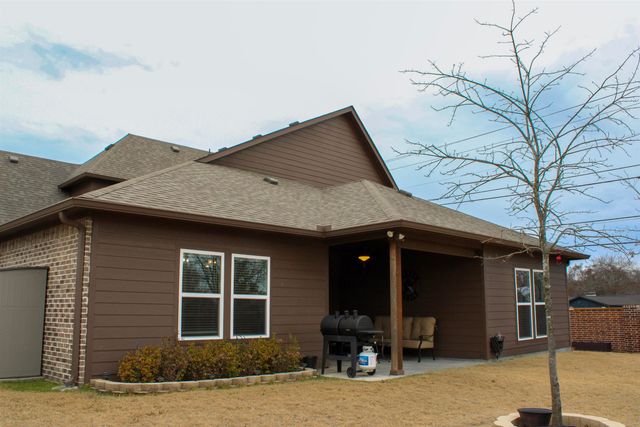 510 Ellis Place Drive, Greenville, TX 75402