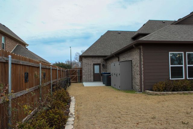 510 Ellis Place Drive, Greenville, TX 75402