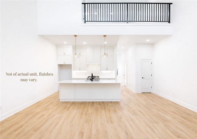 5904 S Bellview Road, Rogers, AR 72758