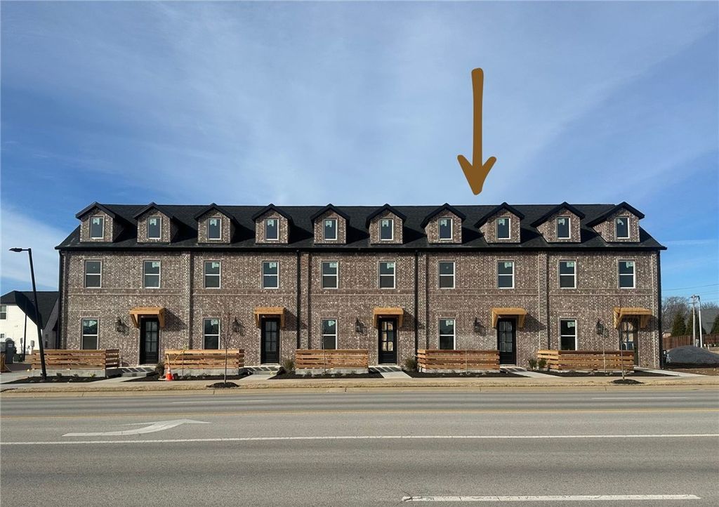 5904 S Bellview Road, Rogers, AR 72758