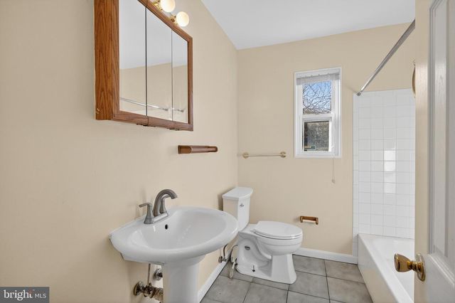 1805 CAMPBELL DR, Suitland, MD 20746