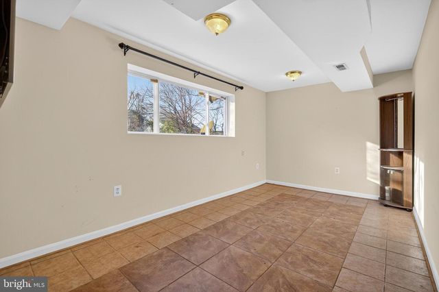 1805 CAMPBELL DR, Suitland, MD 20746