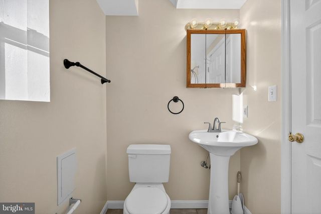 1805 CAMPBELL DR, Suitland, MD 20746