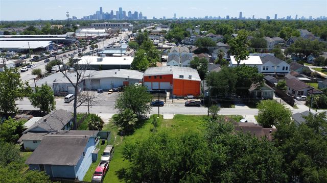 1209 E 27th Street, Houston, TX 77009