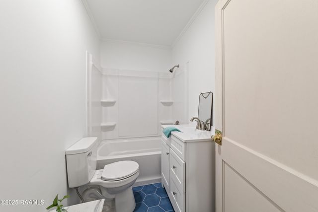 113 Oak Crest Drive, Lafayette, LA 70503