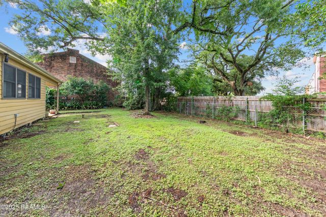 113 Oak Crest Drive, Lafayette, LA 70503