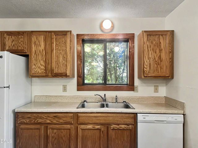 106 Pleasant Drive A, Carrboro, NC 27510
