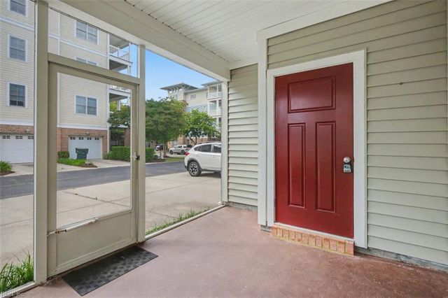 8271 Highland ST, Norfolk, VA 23518