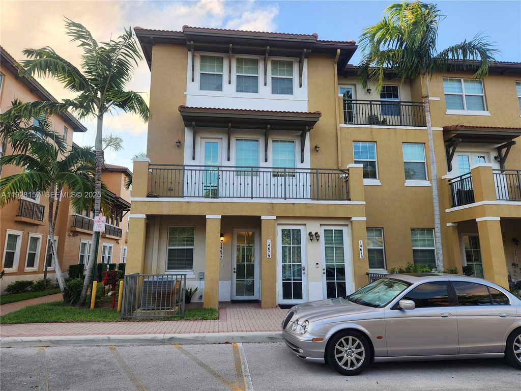 14677 SW 9th St 1802, Pembroke Pines, FL 33027