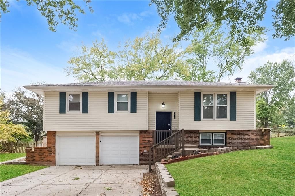 7616 N Serene Avenue, Kansas City, MO 64152