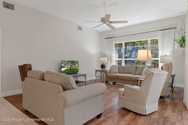 2086 Sparkling Waters Way, Spring Hill, FL 34606
