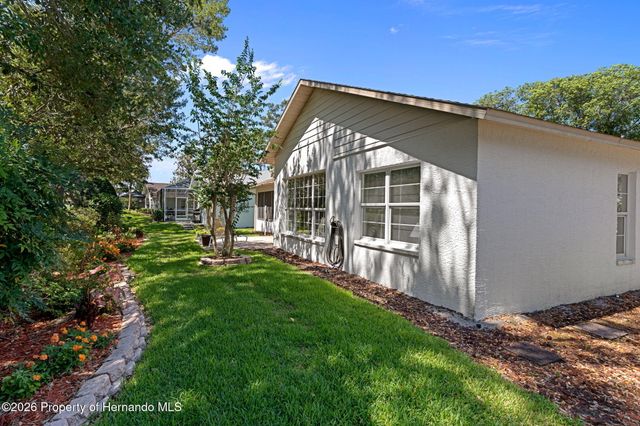 2086 Sparkling Waters Way, Spring Hill, FL 34606