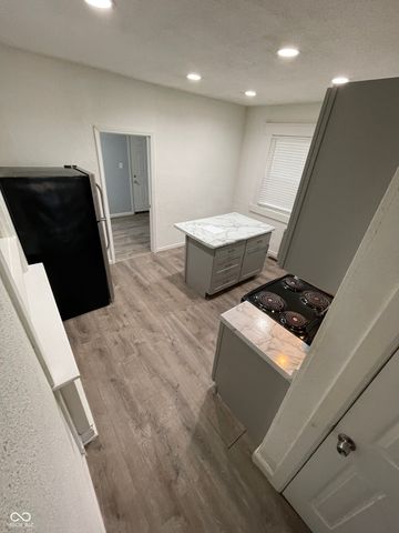12 N Randolph Street, Indianapolis, IN 46201