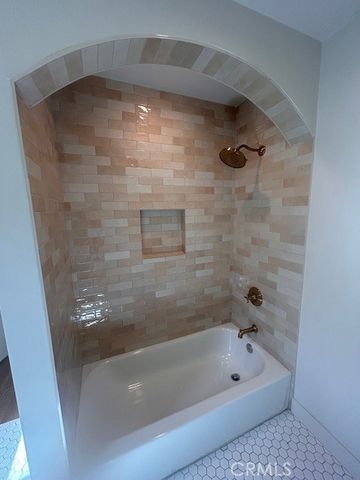 5200 S St. Andrews Place, Los Angeles, CA 90062