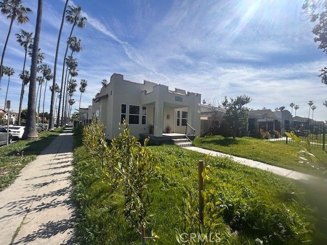5200 S St. Andrews Place, Los Angeles, CA 90062