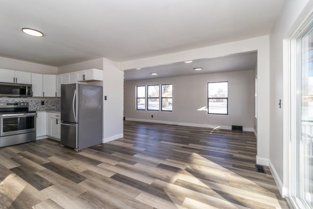 7604 N 2nd Street, Machesney Park, IL 61115