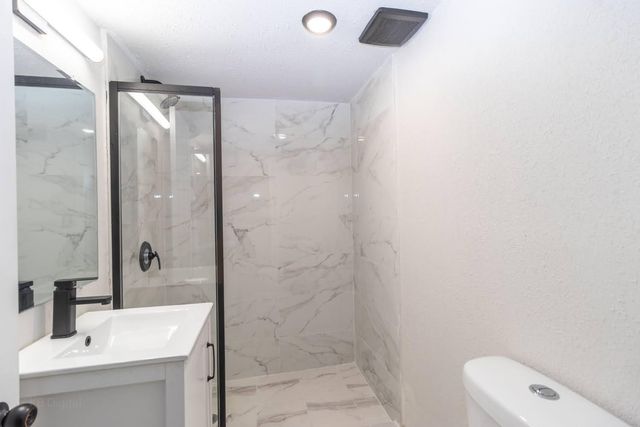 7604 N 2nd Street, Machesney Park, IL 61115