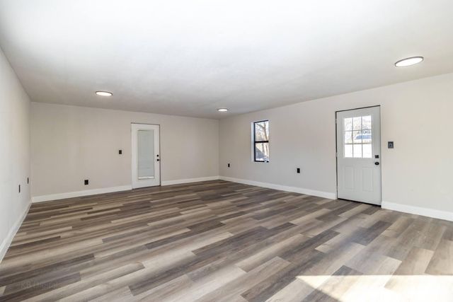 7604 N 2nd Street, Machesney Park, IL 61115