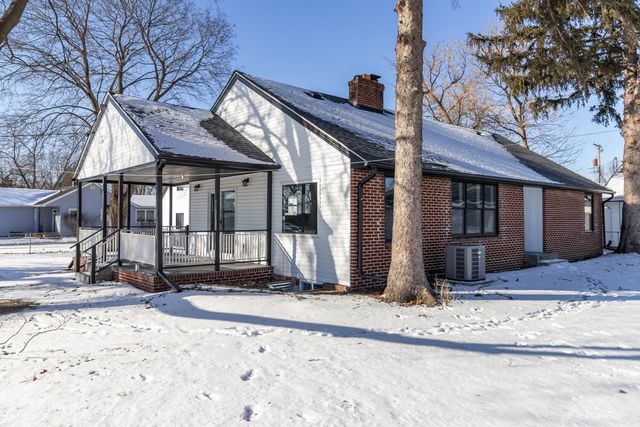 7604 N 2nd Street, Machesney Park, IL 61115