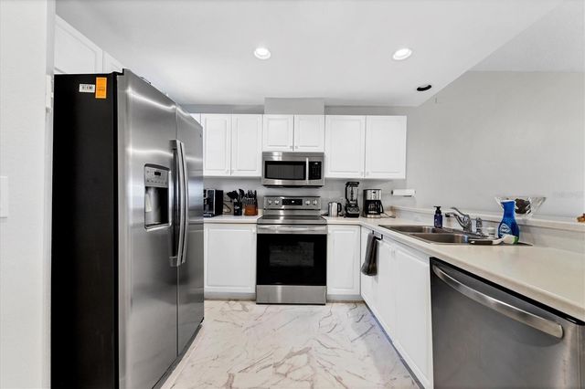 3706 54TH DRIVE W 102, Bradenton, FL 34210