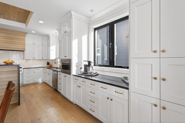 11425 Wildflower Drive N, Lake Elmo, MN 55042