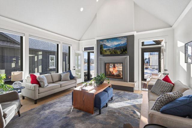 11425 Wildflower Drive N, Lake Elmo, MN 55042