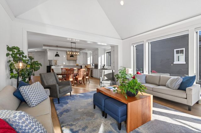 11425 Wildflower Drive N, Lake Elmo, MN 55042