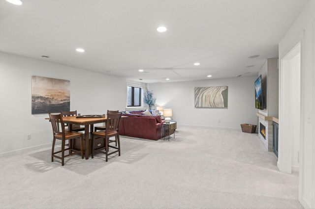 11425 Wildflower Drive N, Lake Elmo, MN 55042